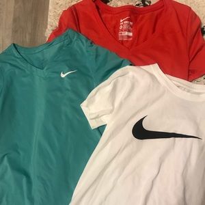 Set of three Nike shirts